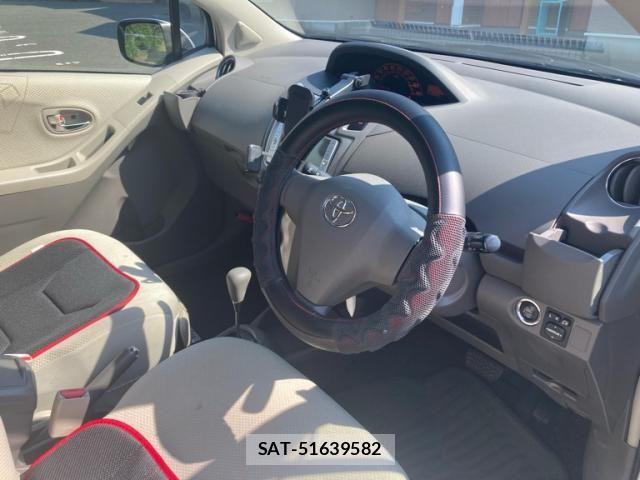 Toyota VITZ 2010-03 8338384-15