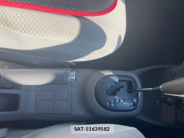 Toyota VITZ 2010-03 8338384-19
