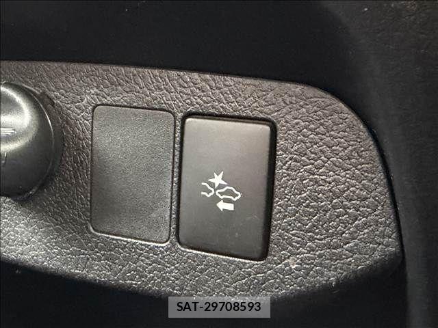 Toyota VITZ 2017-04 8338380-13