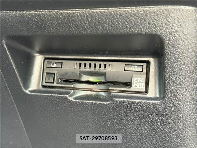Toyota VITZ 2017-04 8338380-15