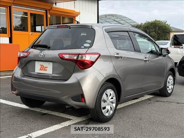Toyota VITZ 2017-04 8338380-23