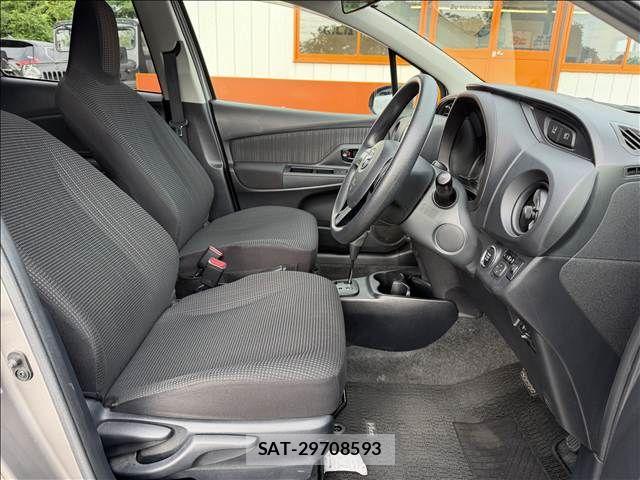 Toyota VITZ 2017-04 8338380-8