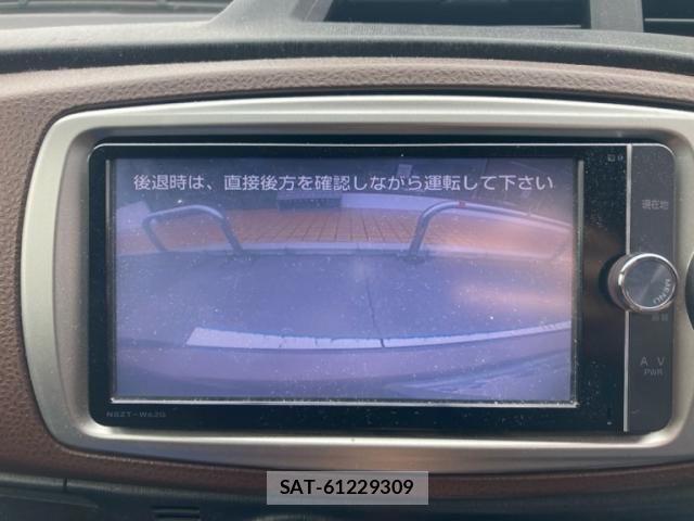 Toyota VITZ 2011-12 8338385-15