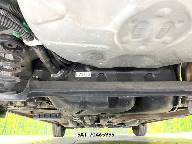 Toyota VITZ 2015-07 8338378-18