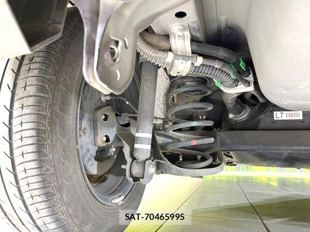 Toyota VITZ 2015-07 8338378-19