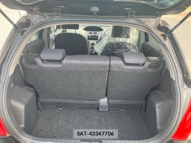 Toyota VITZ 2010-05 8338383-8