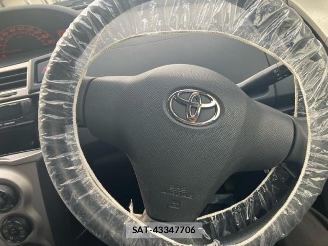 Toyota VITZ 2010-05 8338383-11