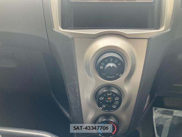 Toyota VITZ 2010-05 8338383-13