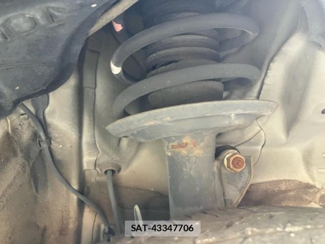 Toyota VITZ 2010-05 8338383-5