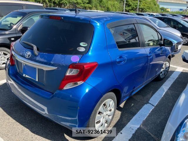 Toyota VITZ 2014-11 8338381-3