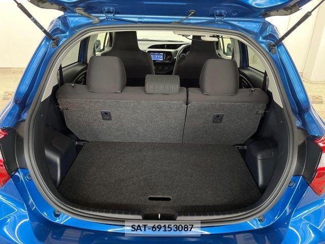 Toyota VITZ 2017-11 8338377-9