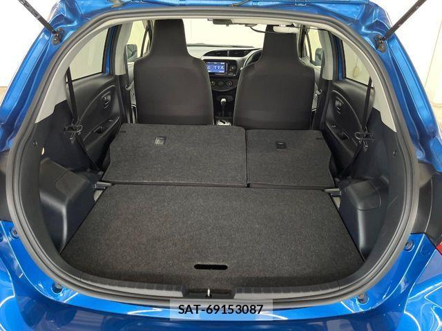 Toyota VITZ 2017-11 8338377-10