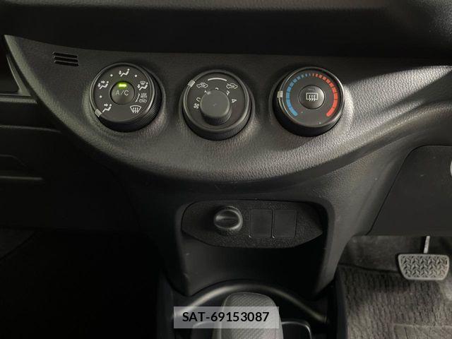 Toyota VITZ 2017-11 8338377-14