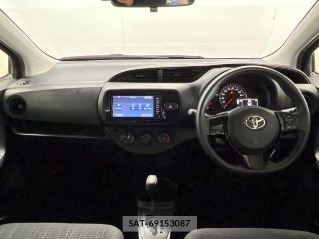 Toyota VITZ 2017-11 8338377-1