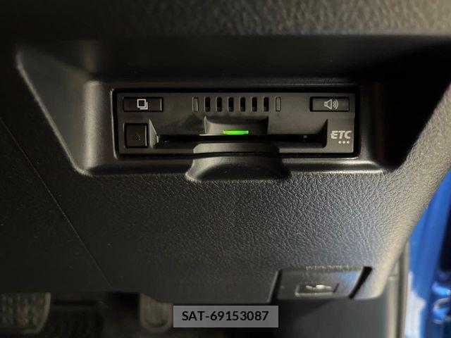 Toyota VITZ 2017-11 8338377-4