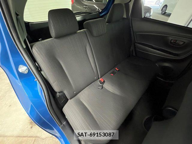 Toyota VITZ 2017-11 8338377-8