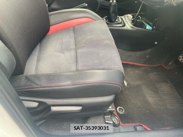 Toyota VITZ 2014-07 8335055-11