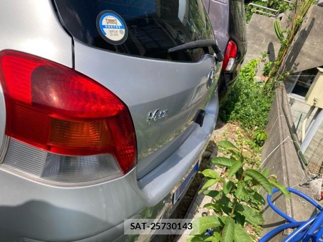 Toyota VITZ 2008-03 8338382-3