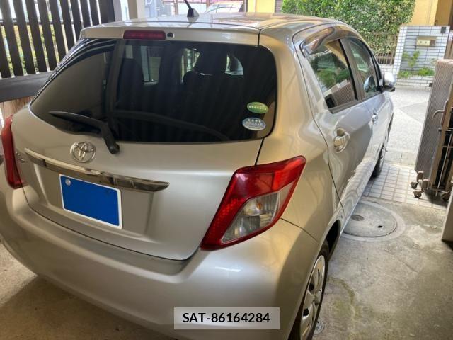 Toyota VITZ 2014-04 8355855-11