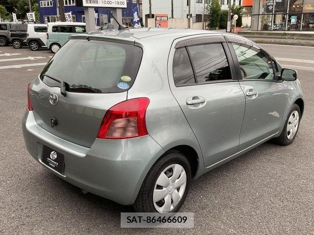 Toyota VITZ 2007-08 8355856-7