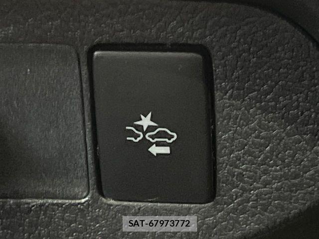 Toyota VITZ 2018-07 8355854-4