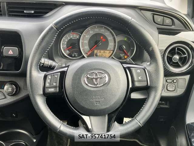 Toyota VITZ 2017-10 8355853-12
