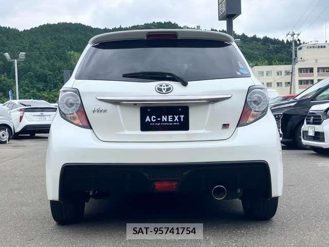 Toyota VITZ 2017-10 8355853-17