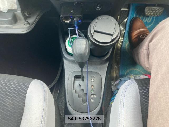 Toyota VITZ 2015-11 8369610-19