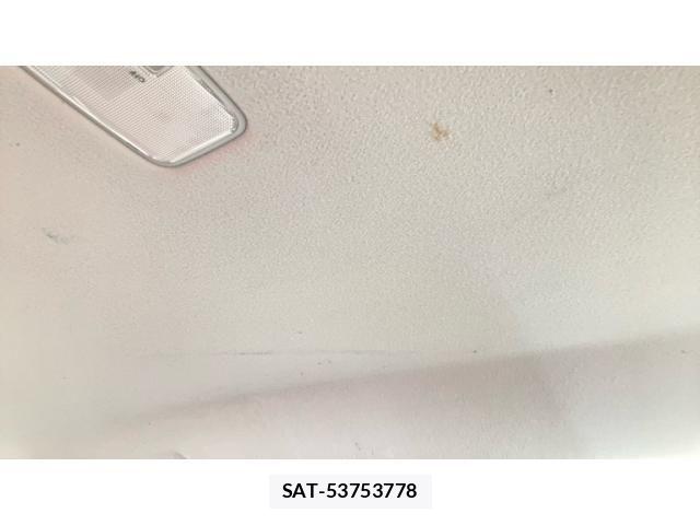 Toyota VITZ 2015-11 8369610-22