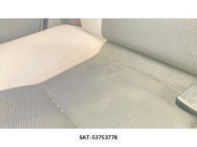 Toyota VITZ 2015-11 8369610-25