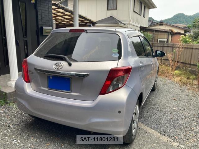 Toyota VITZ 2013-11 8369613-11