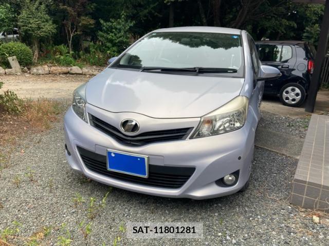 Toyota VITZ 2013-11 8369613-1