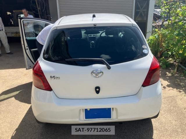 Toyota VITZ 2005-07 8369617-9