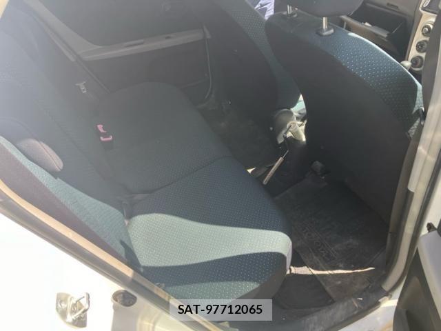 Toyota VITZ 2005-07 8369617-13