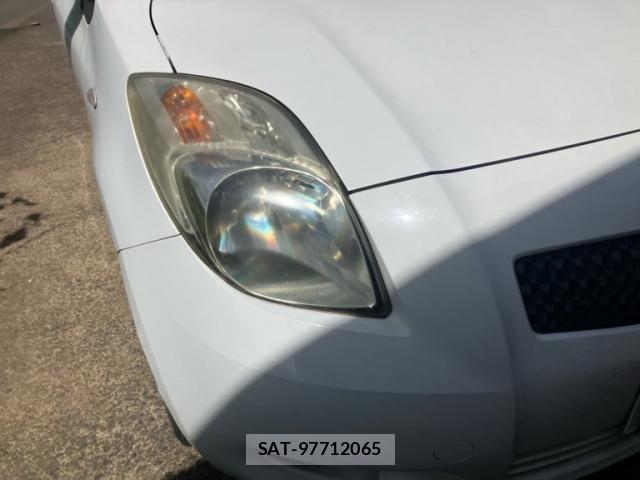 Toyota VITZ 2005-07 8369617-3