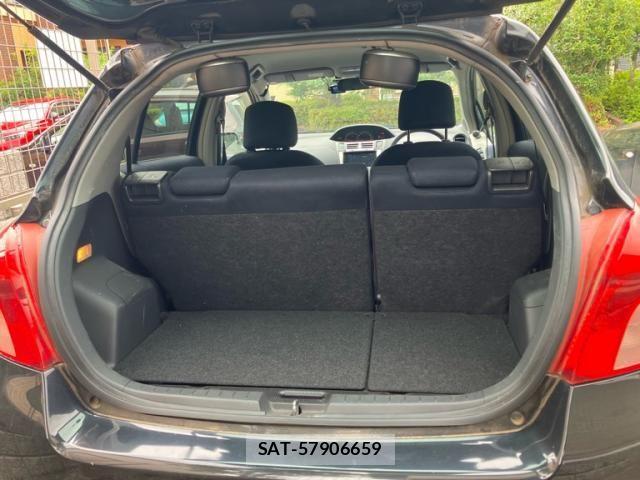 Toyota VITZ 2006-08 8369620-9