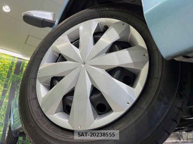 Toyota VITZ 2012-02 8369611-12