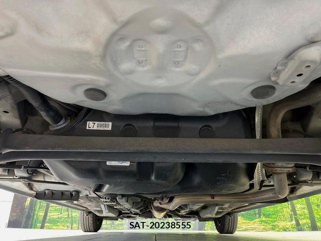 Toyota VITZ 2012-02 8369611-18