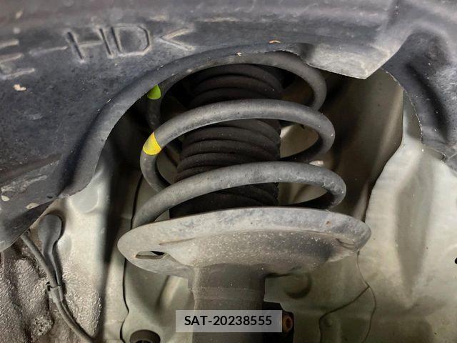 Toyota VITZ 2012-02 8369611-19