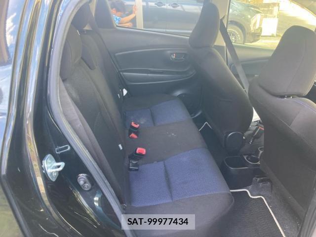 Toyota VITZ 2015-12 8369608-10