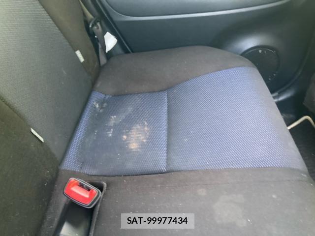 Toyota VITZ 2015-12 8369608-11