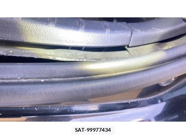 Toyota VITZ 2015-12 8369608-23
