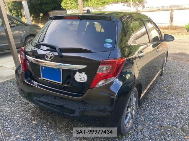 Toyota VITZ 2015-12 8369608-1