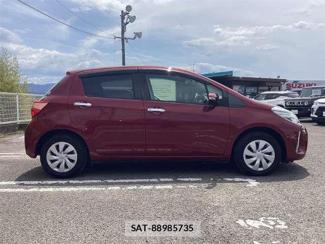 Toyota VITZ 2019-06 8369603-10