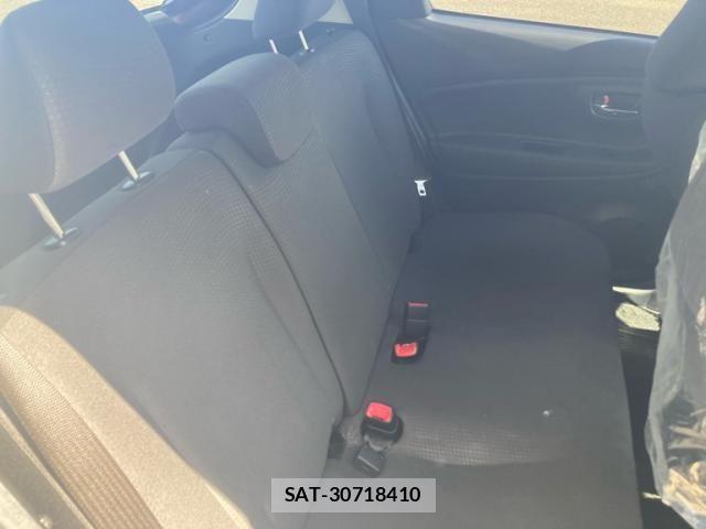 Toyota VITZ 2014-07 8369609-12