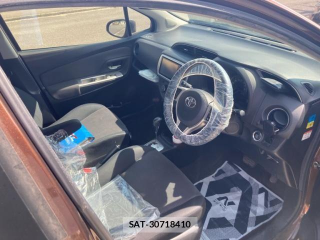 Toyota VITZ 2014-07 8369609-13