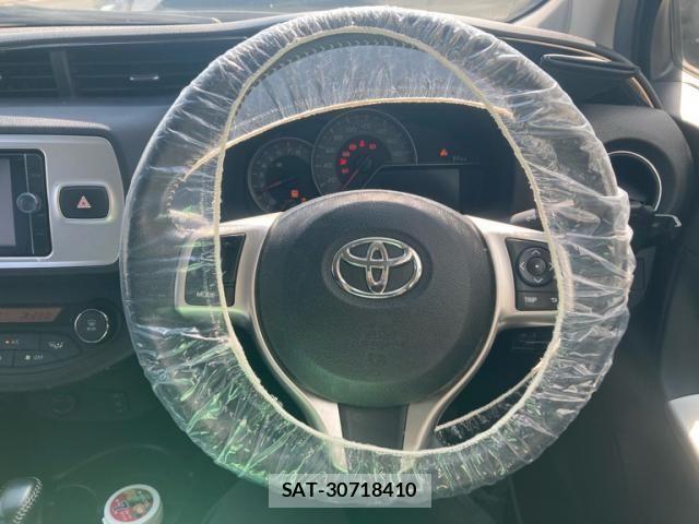 Toyota VITZ 2014-07 8369609-18