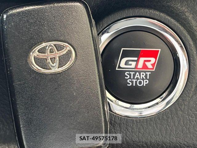 Toyota VITZ 2019-09 8369601-6