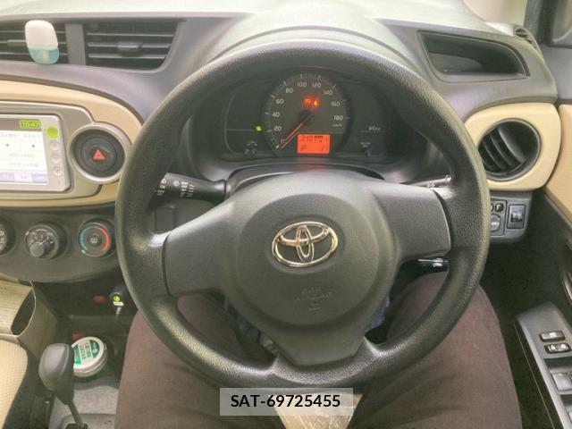 Toyota VITZ 2011-09 8369615-15