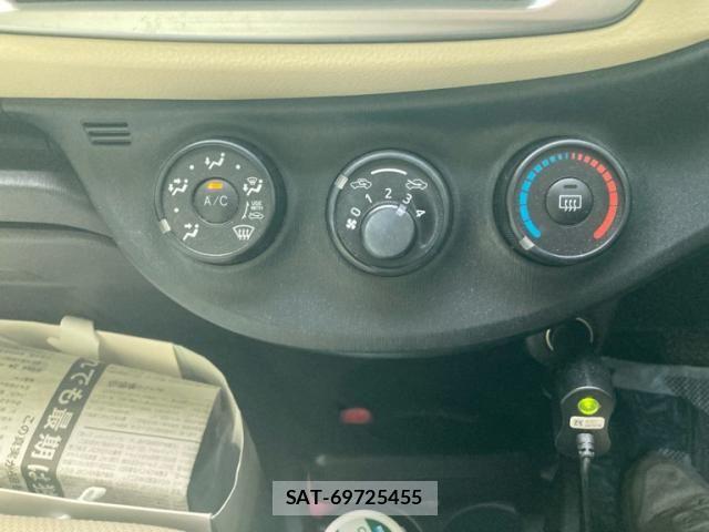 Toyota VITZ 2011-09 8369615-19